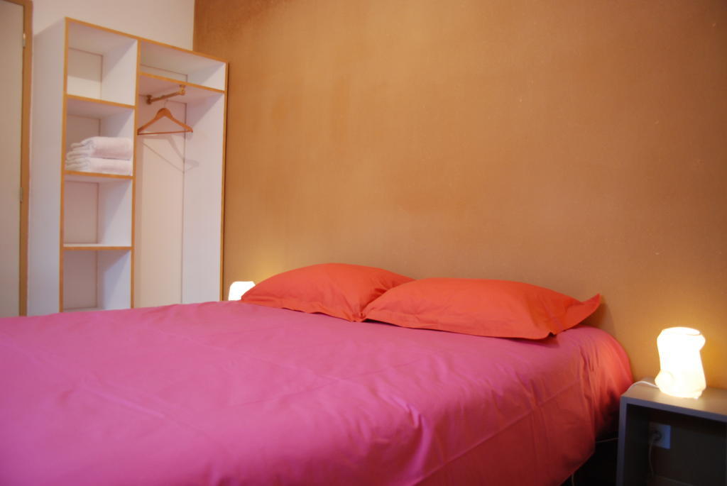 La Ferme Du Chauchix Hotel Lamballe Ruang foto