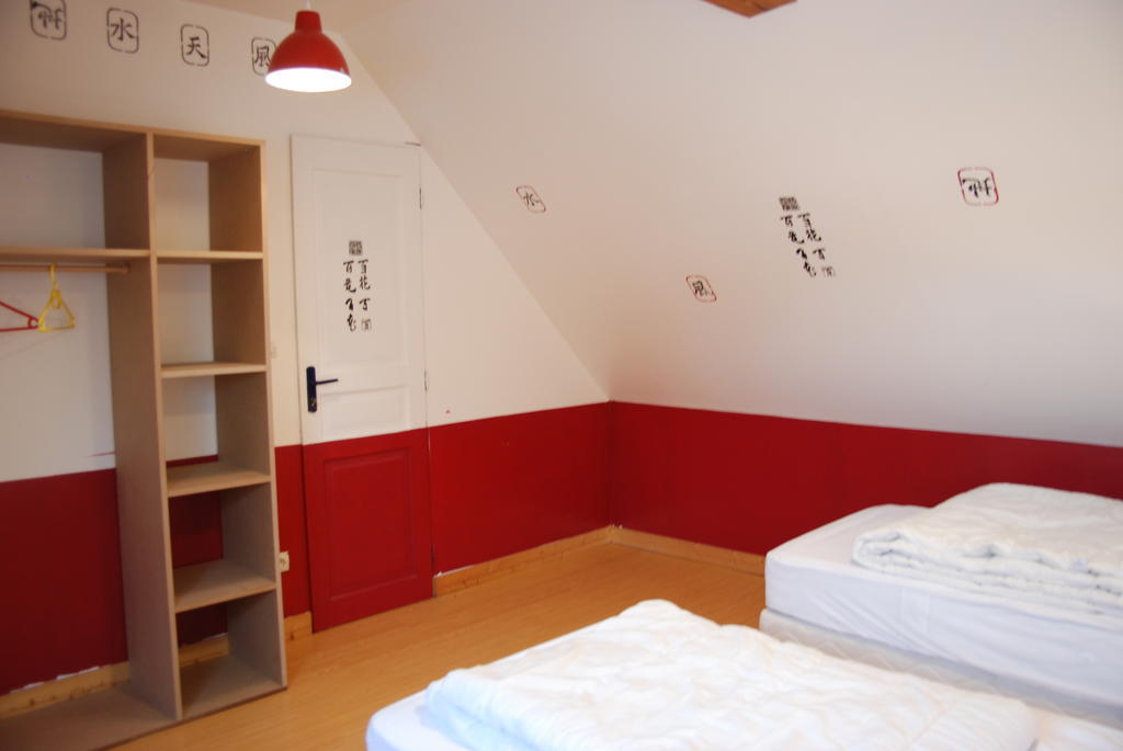 La Ferme Du Chauchix Hotel Lamballe Ruang foto