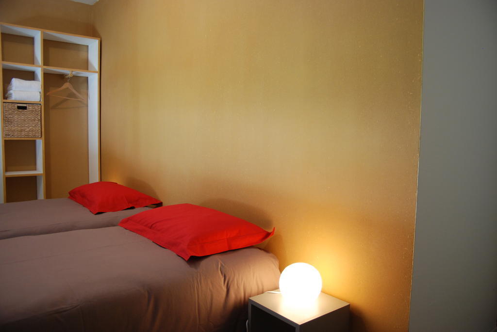 La Ferme Du Chauchix Hotel Lamballe Ruang foto