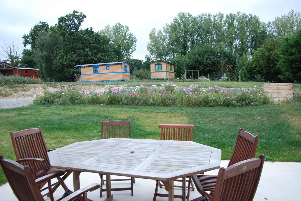La Ferme Du Chauchix Hotel Lamballe Ruang foto