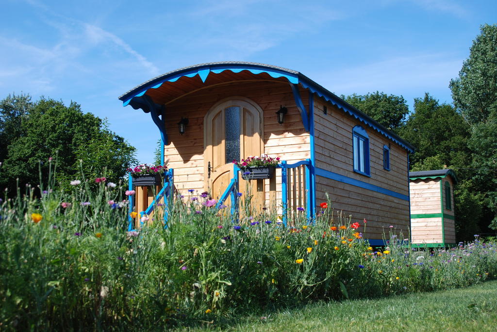 La Ferme Du Chauchix Hotel Lamballe Ruang foto